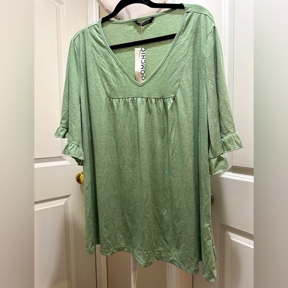 BloomChic Plus Size 2XL Solid Gathered Ruffle Trim Flounce Sleeve T-shirt us18 - Picture 5 of 5